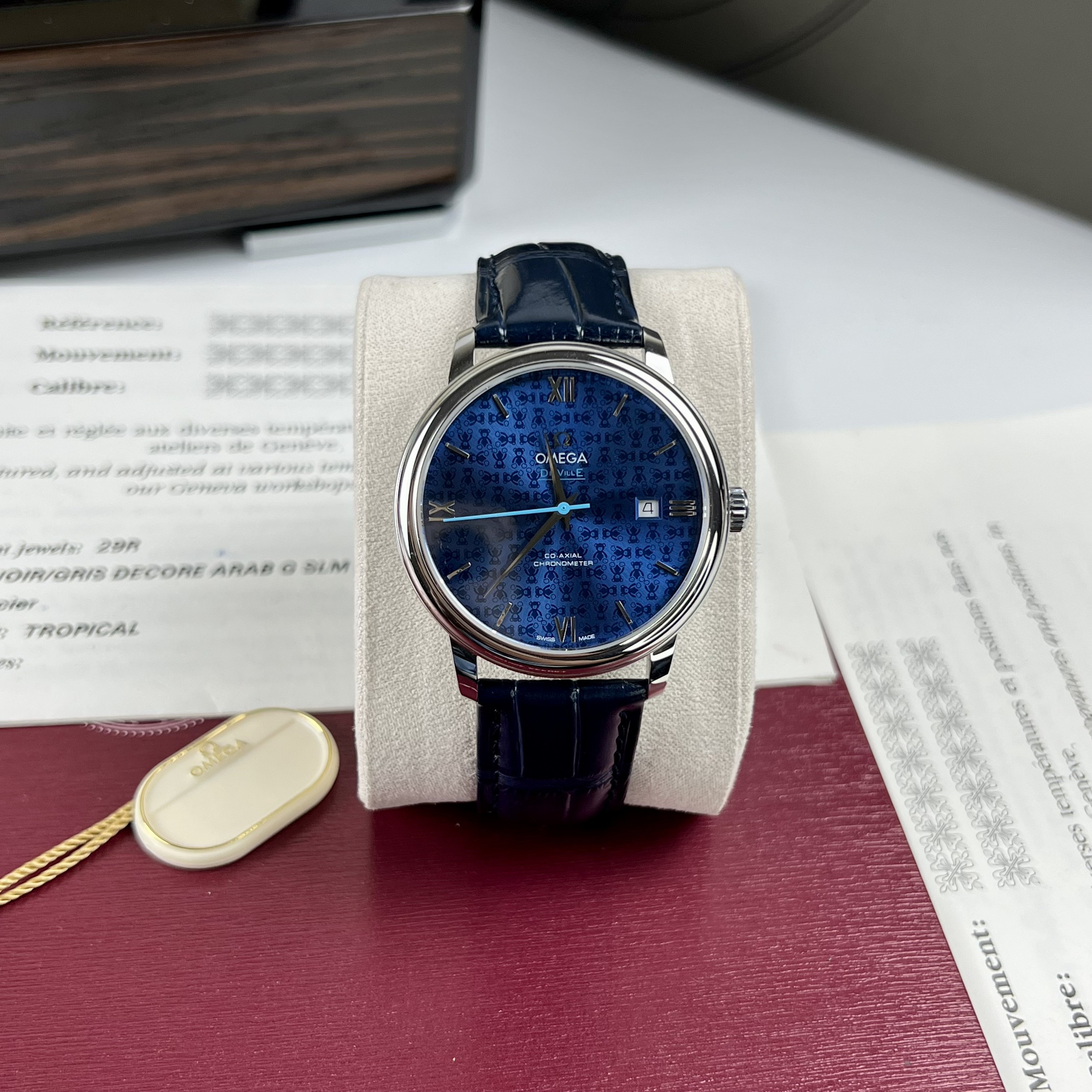 Đồng Hồ Nam Omega De Ville Prestige Co Axial Chronometer Mặt Blue Vân Gấu Size 39,5mm