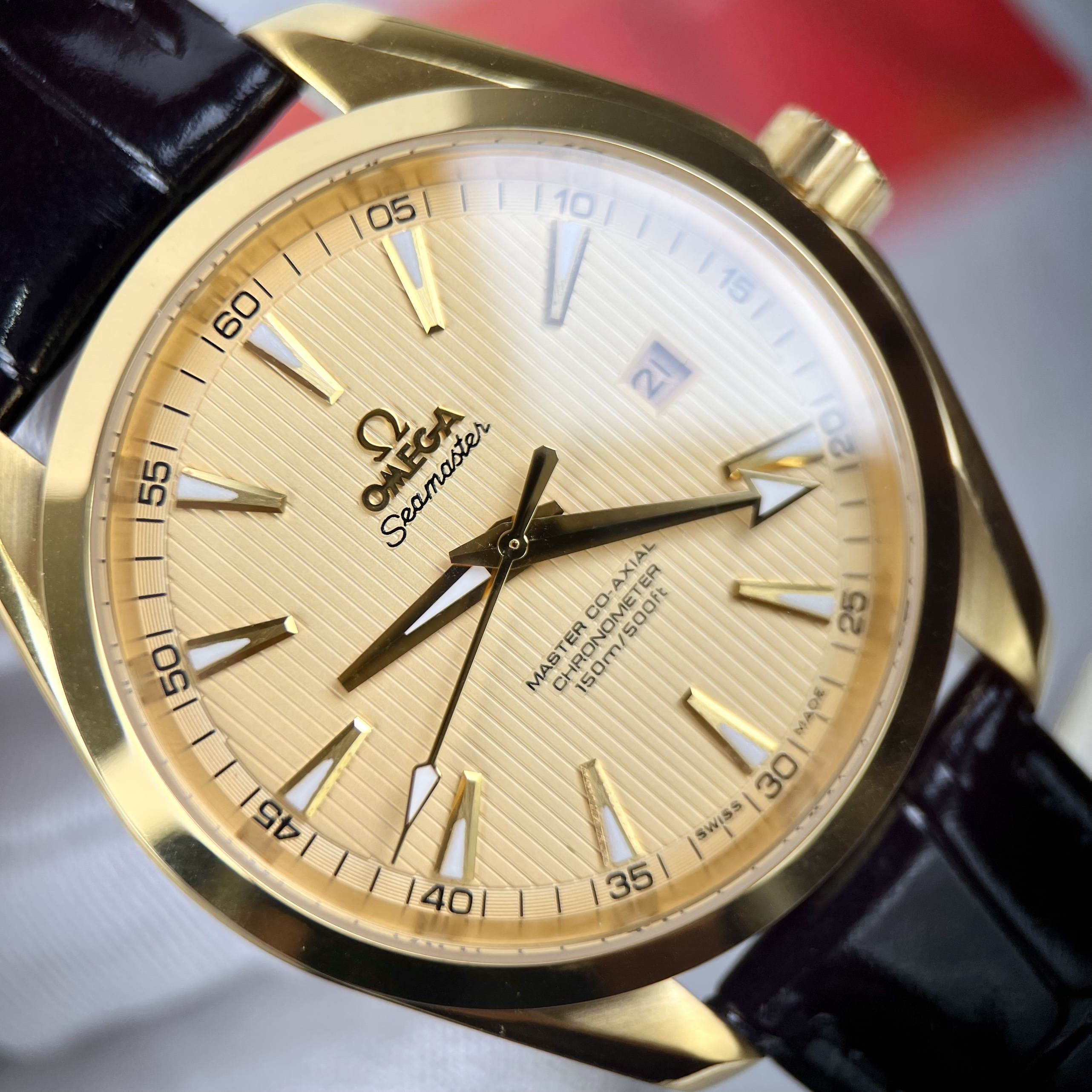 Đồng hồ Nam Omega Seamaster Fake 11 Máy Thụy Sỹ Cao Cấp Mặt Vàng Size 38.5mm