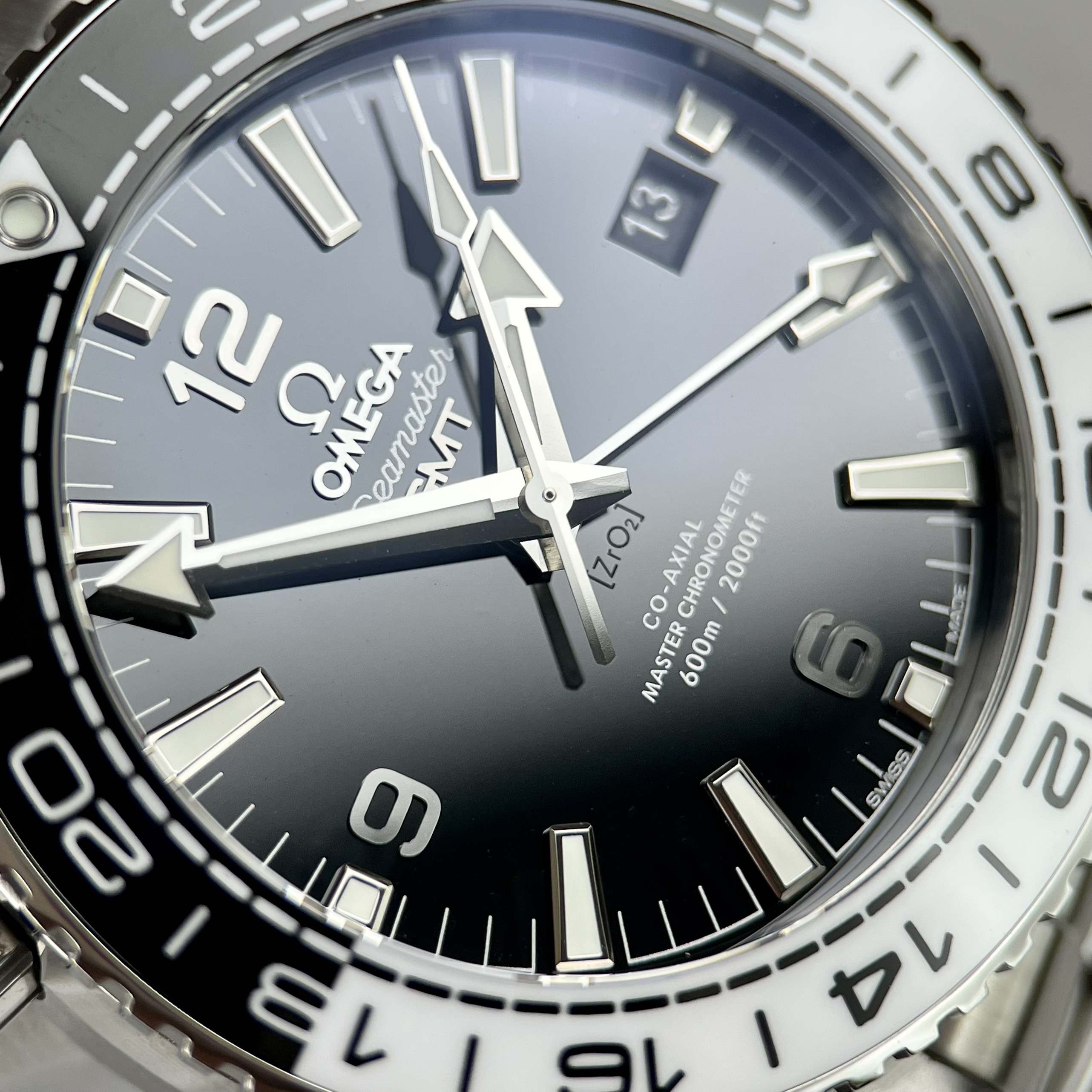 Đồng Hồ Nam Omega Seamaster Planet Ocean GMT Replica 11 Máy Automatic Thụy Sỹ 42mm