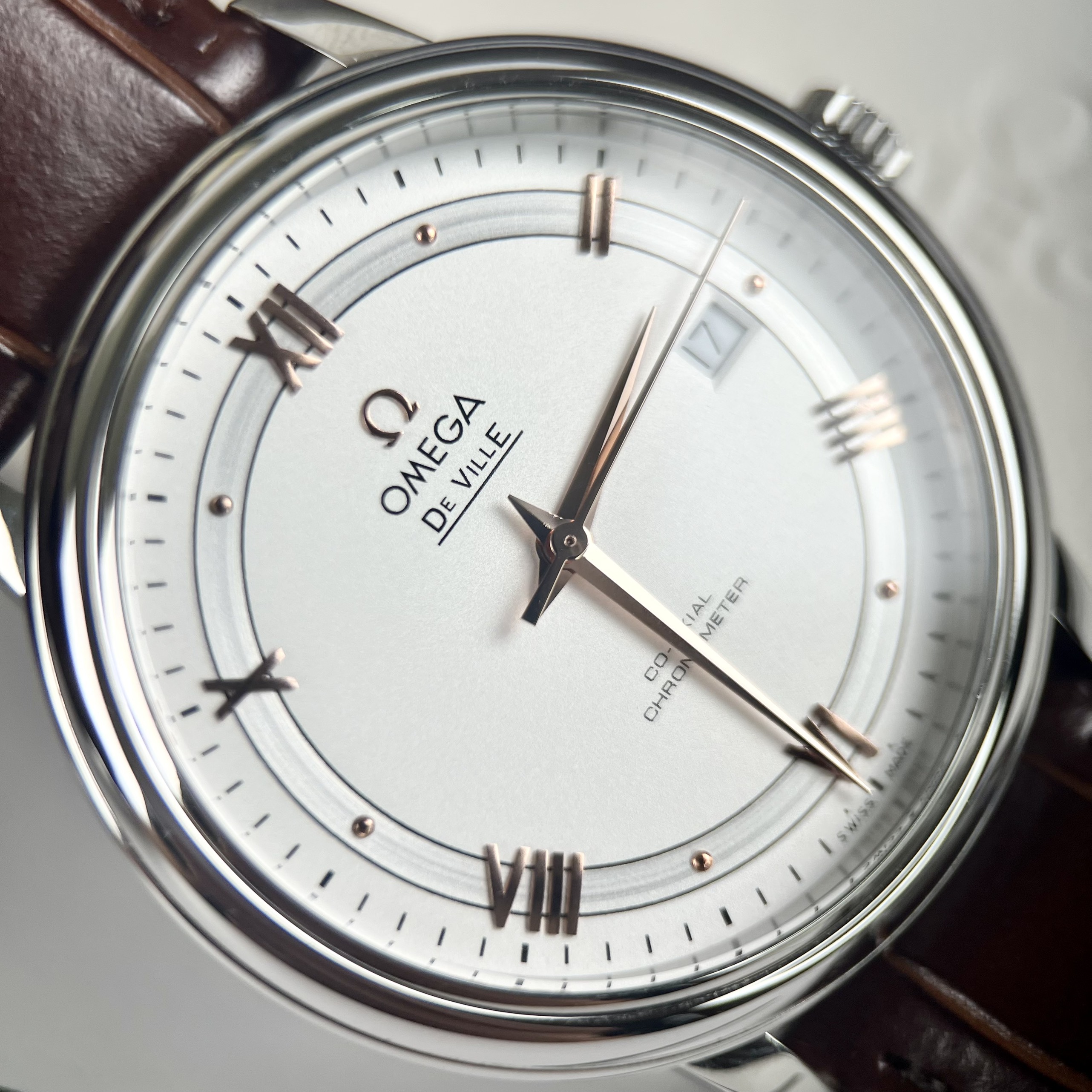 Đồng Hồ Nam Omega Deville Co-Axial Chronometer Fake 1:1 Dây Da Nâu Automatic 40mm