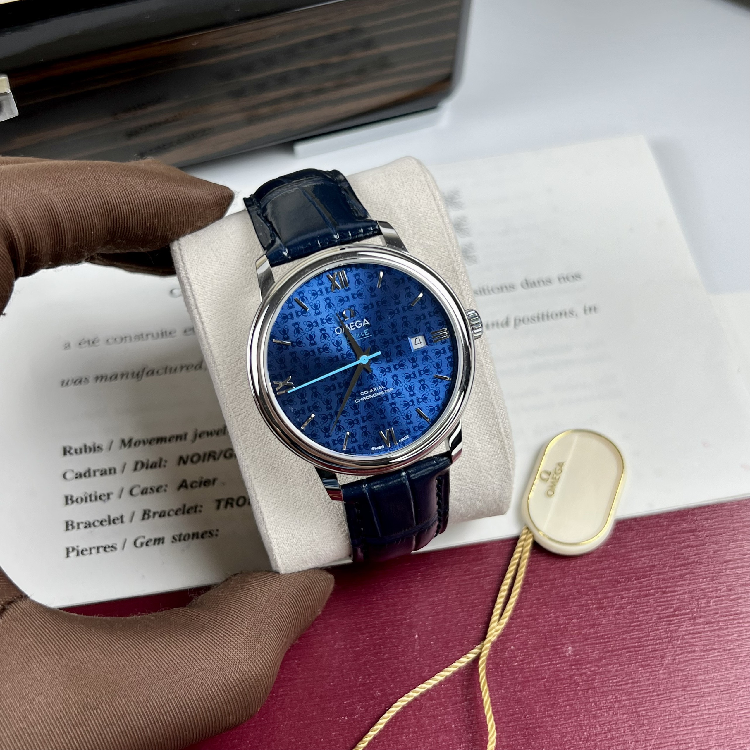 Đồng Hồ Nam Omega De Ville Prestige Co Axial Chronometer Mặt Blue Vân Gấu Size 39,5mm