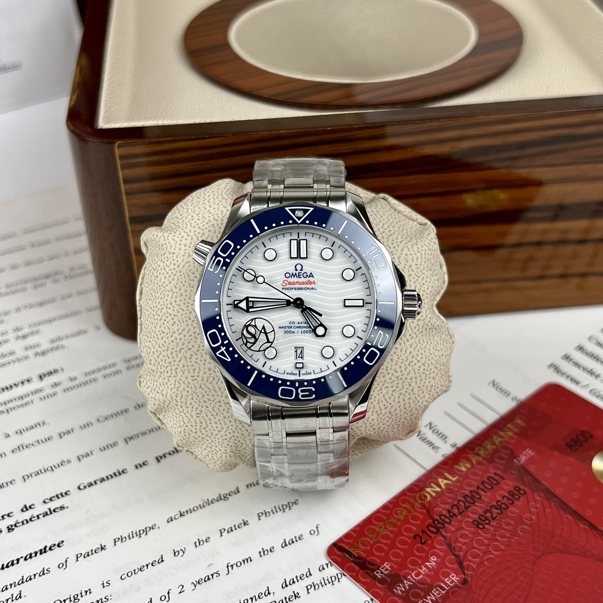 Đồng Hồ Nam Omega Seamaster Diver 300M Replica Cao Cấp Mặt Trắng Size 42mm