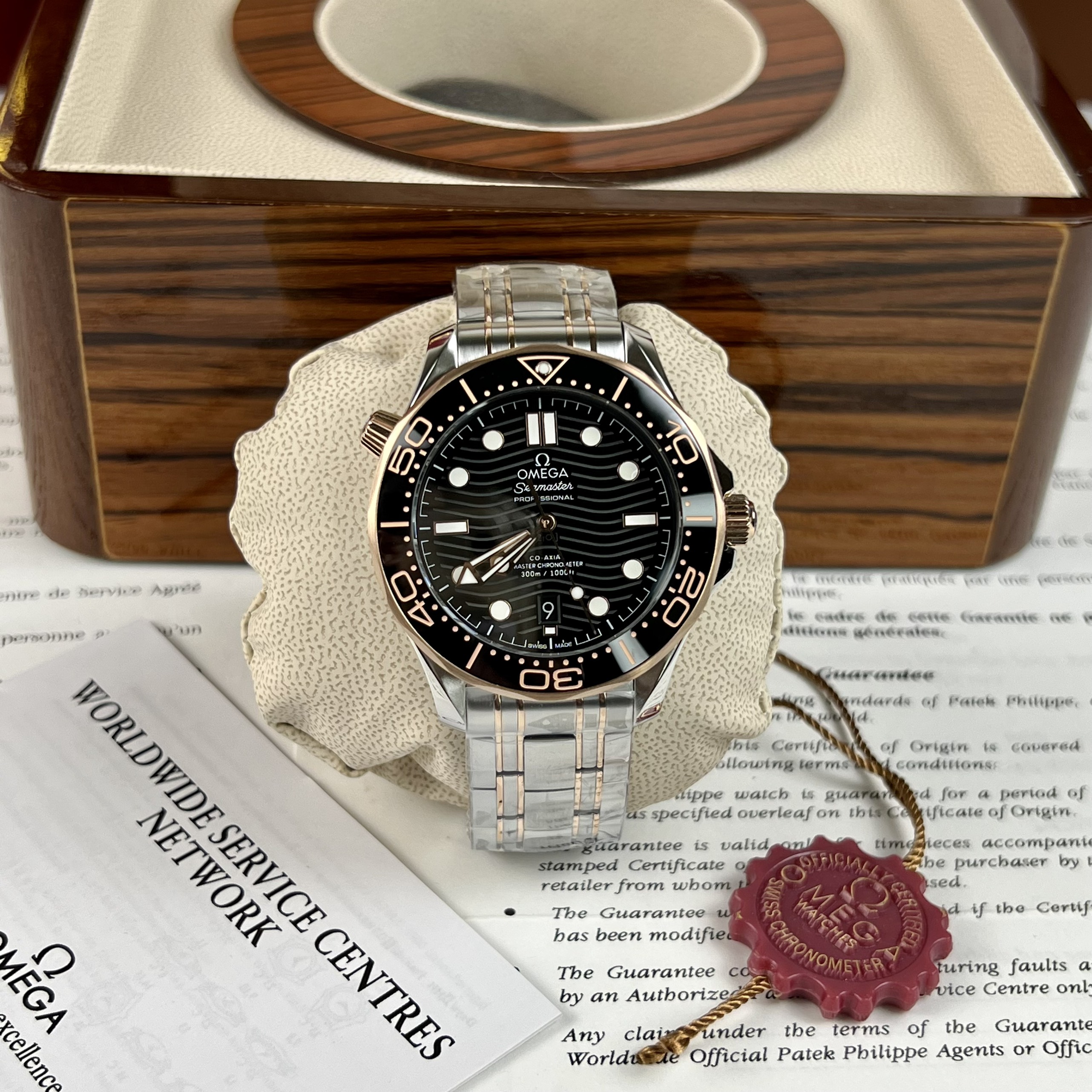 Đồng Hồ Nam Omega Seamaster Diver 300M Replica Cao Cấp Viền RoseGold 42mm