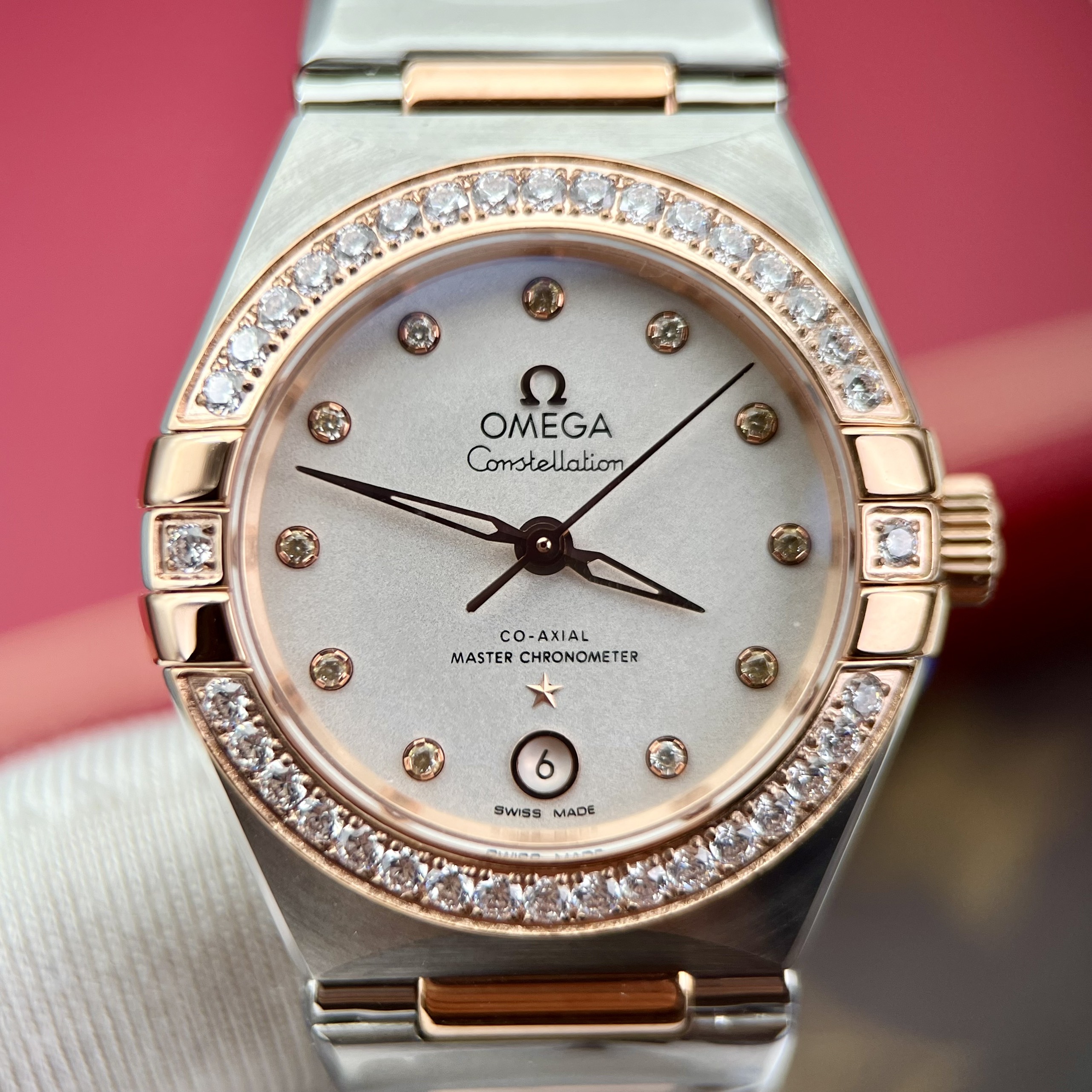 Đồng Hồ Nữ Omega CONSTELLATION Mặt Trắng Đính Đá Cao Cấp Nhất Rep 1:1 29mm